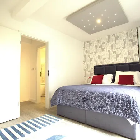 Stella Villa *